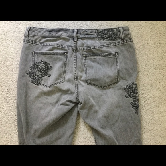 White House Black Market embellished jeans - Picture 4 of 8